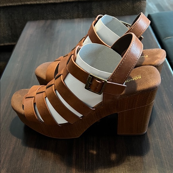 Sonoma Brown Platform Sandals - Picture 3 of 5